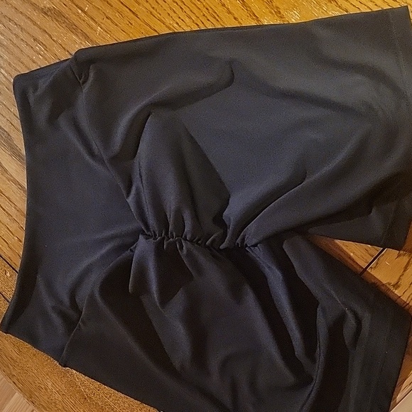 Gym Shark Midis - Picture 4 of 7